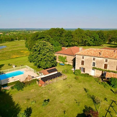 A L'Ombre Du Marronnier Gites La Peruse Exterior photo